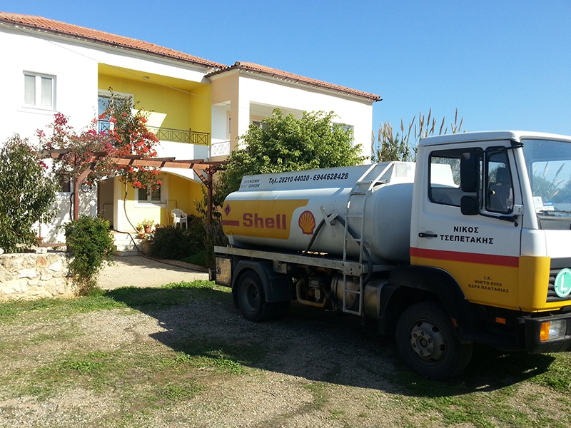 Heizöl liefert auf Kreta der Tankwagen