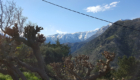 Blick auf die weißen Berge von Lappa aus