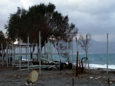 Unwetterschäden am Strand von Maleme