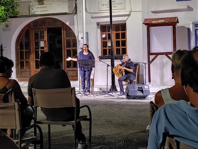 Marianna Zorba und Manolis Manouselis auf dem Konzert am 30.07.2021 in Galatas
