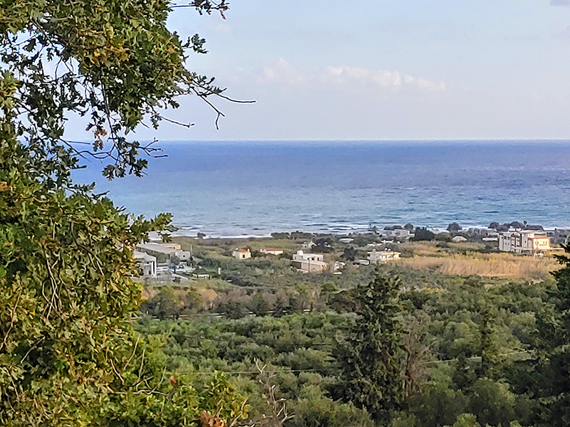 Blick nach Gerani Blick vom Hügel Richtung Osten auf das Meer bei Gerani
