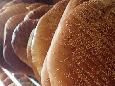 Lagana Fladenbrot zur griechischen Fastenzeit